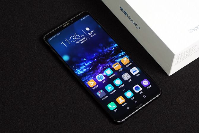 2799元起6.95寸旗舰大屏手机 荣耀Note 10发布