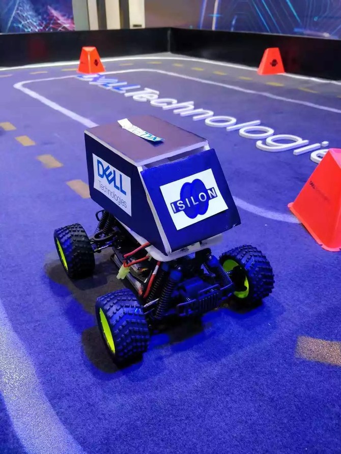 进博会上戴尔的这辆小车不简单，CCTV来采访它了