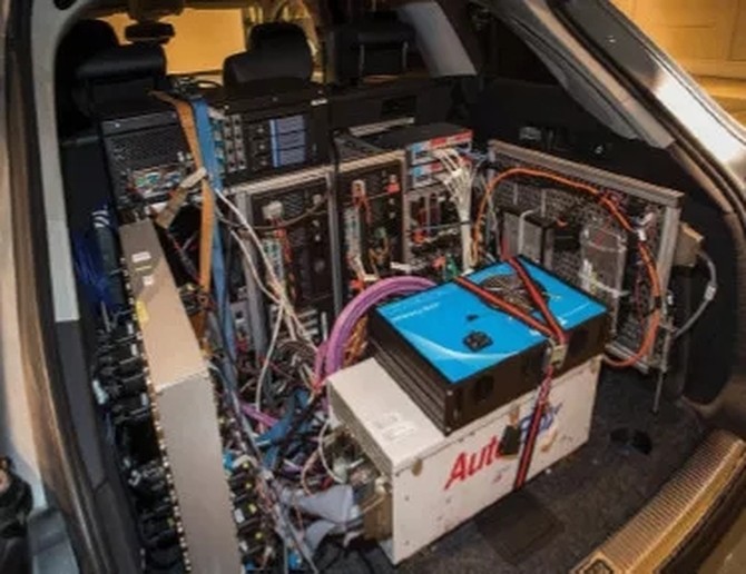 进博会上戴尔的这辆小车不简单，CCTV来采访它了