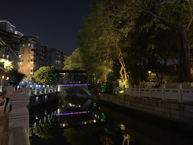 一加6T/iPhone Xs拍照样张对比:超级夜景模式