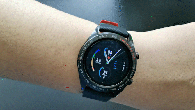 轻便长续航/24小时心率 荣耀手表评测