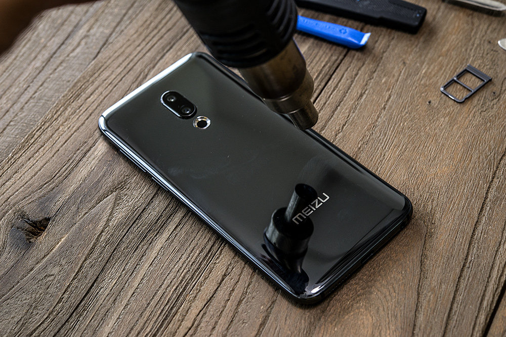 魅族16th深度拆解:铜管散热+双层中框