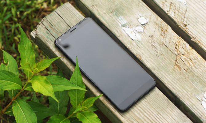 良心千元机!中兴Blade V9上手评测:暗光双摄和