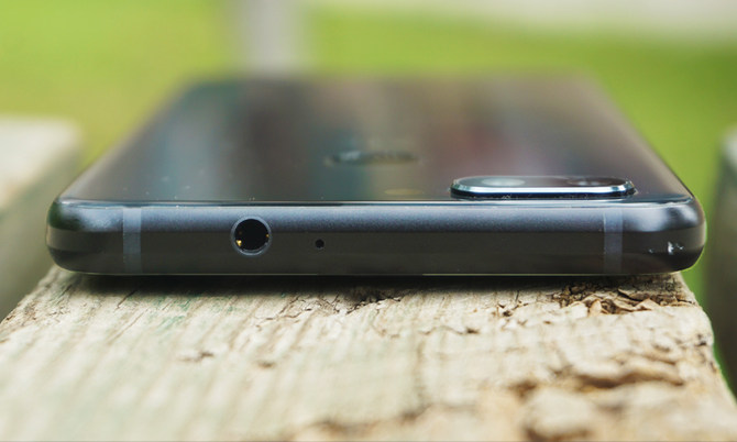 良心千元机!中兴Blade V9上手评测:暗光双摄和