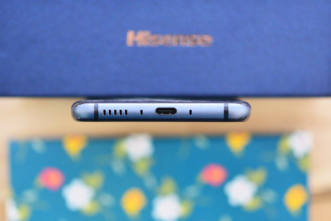 背面多一块水墨屏 这款手机让你重新爱上读书