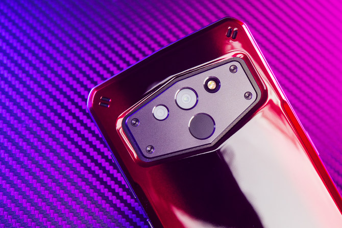 人的2019新年礼 电量不掉线的糖果电霸手机开