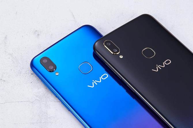 vivo Z3i 标准版图赏:水滴屏+128G存储