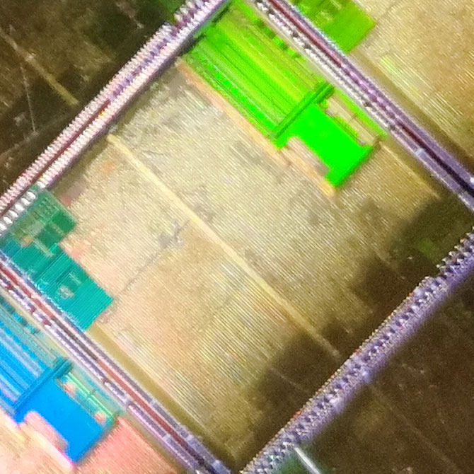 手机秒杀放大镜 荣耀V20 4800万像素挑战微观晶体管