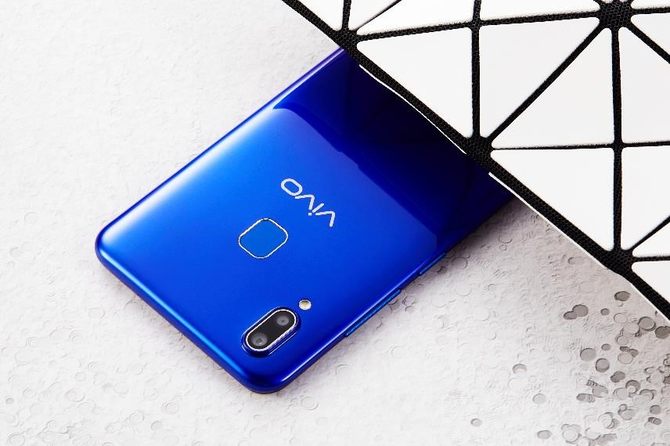 vivo U1ͼͣ4030mAh+6.2Ӣˮ