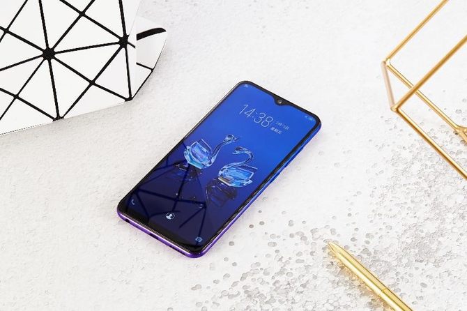 vivo U1ͼͣ4030mAh+6.2Ӣˮ