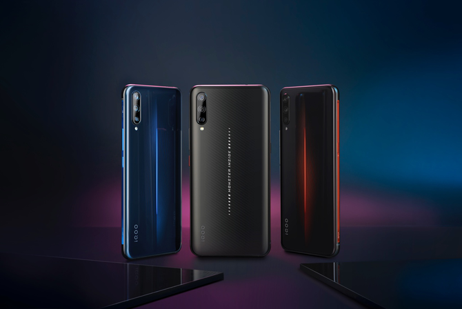 vivoiQOO苏宁易购发布，抢先体验互联网极致手机