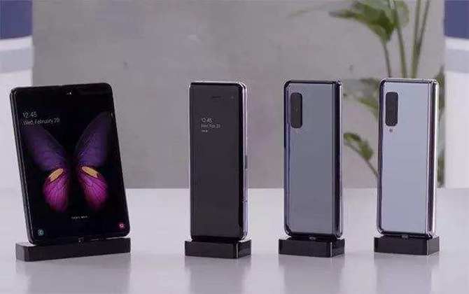Galaxy Fold۵ֻ426ʽ