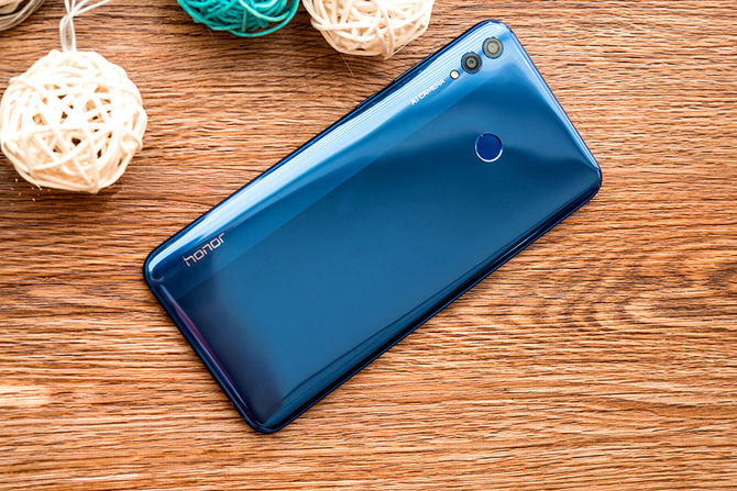 荣耀8X Max评测:千元机的视听享受让旗舰机也