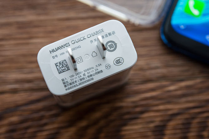 荣耀8X Max评测:千元机的视听享受让旗舰机也