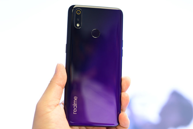 4800万升降全面屏1499元起 realme X 现场体验
