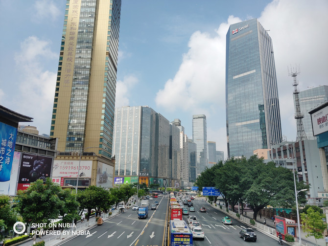 努比亚Z18评测:迟来的旗舰靠奇招翻盘?