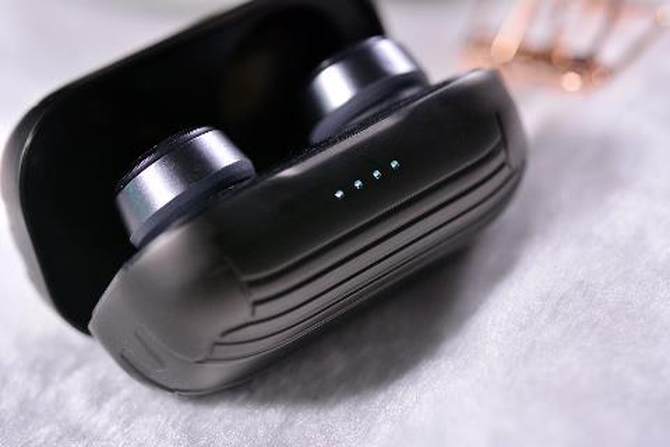 鶯 JBL T280TWS߶