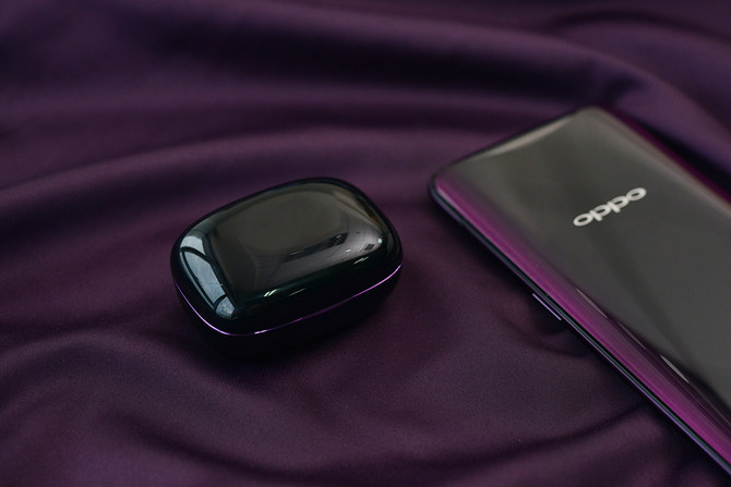 3D⽥AIӳ OPPO O-Free߶