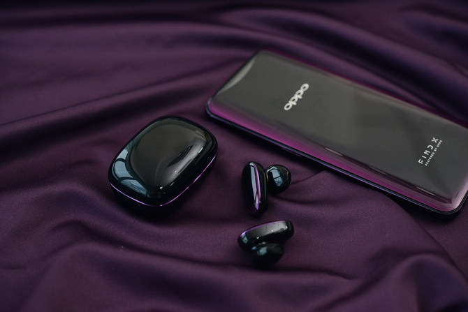 3D⽥AIӳ OPPO O-Free߶