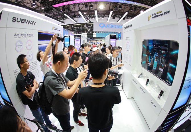vivoMWC 2019 120߿+AR۾չʾ5G