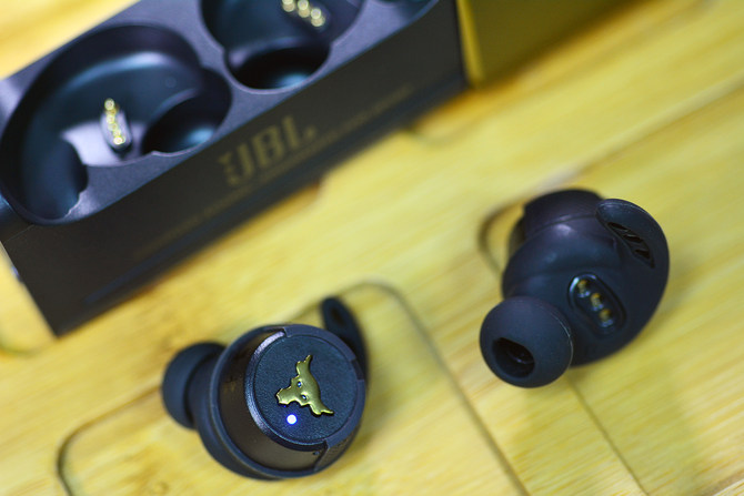 JBL/UA FLASH PROJECT ROCK ʯǿɭ˶