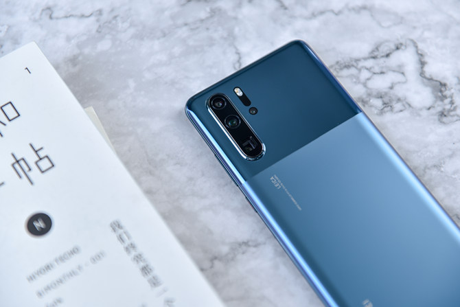 HUAWEI P30ɫ ָֻ˸ͷ