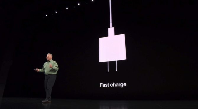 新iPhone 11发布，浴霸三摄+18W快充，还是贵！