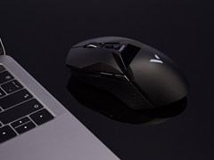 OLED屏幕+无线充电 雷柏VT950Q无线游戏鼠标开箱