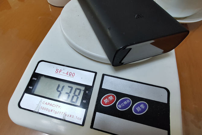 是什么黑科技让20000毫安移动电源只有半个手