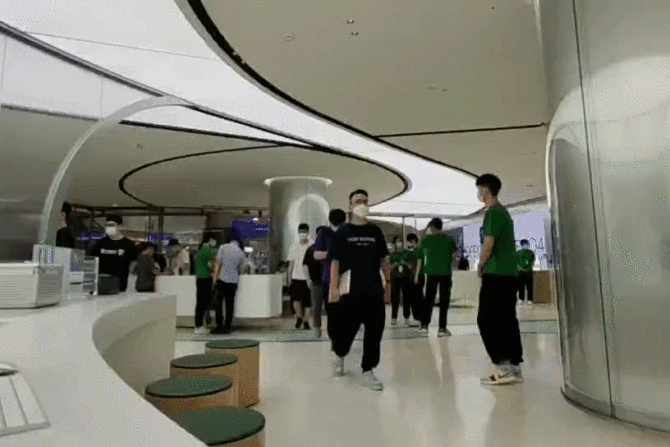 广州商标注册Reno4系列今日开售，OPPO广州超级旗舰店人气火爆