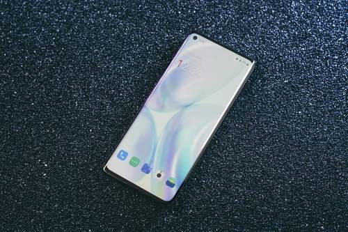 6期免息入手一加8 Pro，畅享120Hz高刷体验