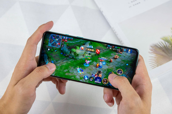 ����3399Ԫ���һ��8T�ж��㣿120Hz��ˢ������ͻز�ȥ��