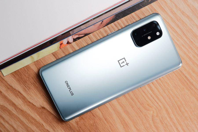 ����3399Ԫ���һ��8T�ж��㣿120Hz��ˢ������ͻز�ȥ��