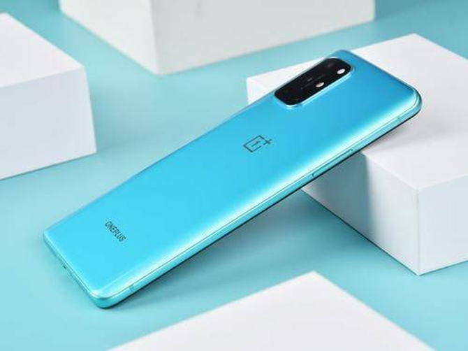 ����3399Ԫ���һ��8T�ж��㣿120Hz��ˢ������ͻز�ȥ��