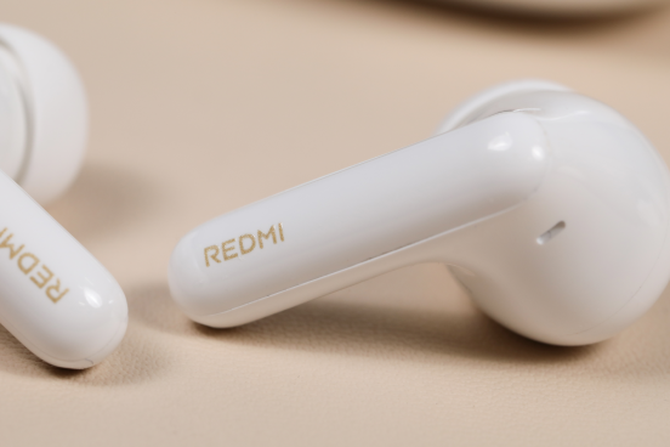 评测：圈瓷同轴三单元与空间音频带来的全新听觉体验龙8体育入口REDMI Buds 6 Pro(图9)