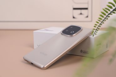 7620mAh超長(zhǎng)續(xù)航+雙芯黑科技，vivo Y300 GT成中端機(jī)全能選手