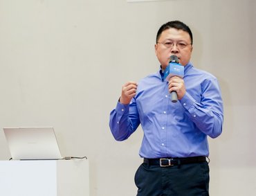 不只是电脑，更是AI伙伴：英特尔AI PC校园体验日让AI触手可及