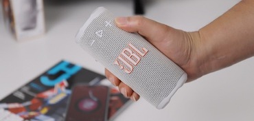 JBL GRIP 霓虹罐评测：潮流音乐人设 一“罐”全包