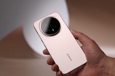 荣耀Magic8评测：颜控真爱！2 亿长焦 + 7000mAh 电池的全能旗舰