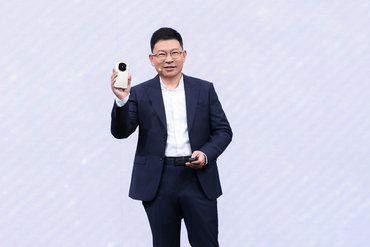 HUAWEI Mate X7正式发布，12月5日开售，12999元起