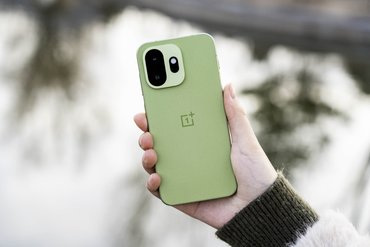 一加15T深度评测：松弛抹茶配色的「西装暴徒」