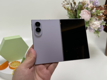 三星首款阔折叠发布：三星Galaxy Z Fold8全系上手体验