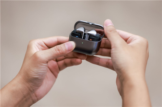 音质降噪皆优 三星Galaxy Buds3系列成年末心选好物(图1)