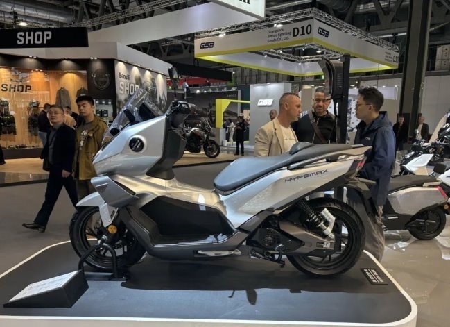EICMA 2025 重新定义电动轻出行，EM05成欧洲年轻人第一辆智能电动车