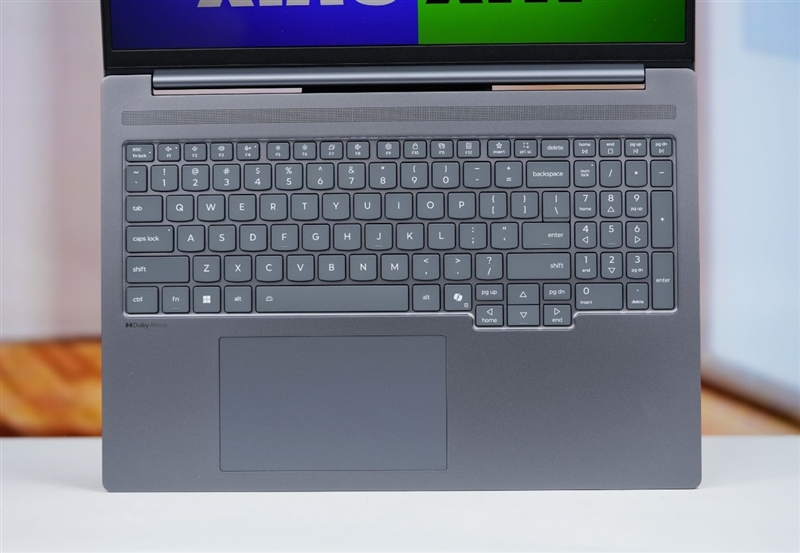 史上最优秀移动处理器！酷睿Ultra X9 388H首发评测：核显强于RTX 3050 续航两倍于锐龙轻薄本