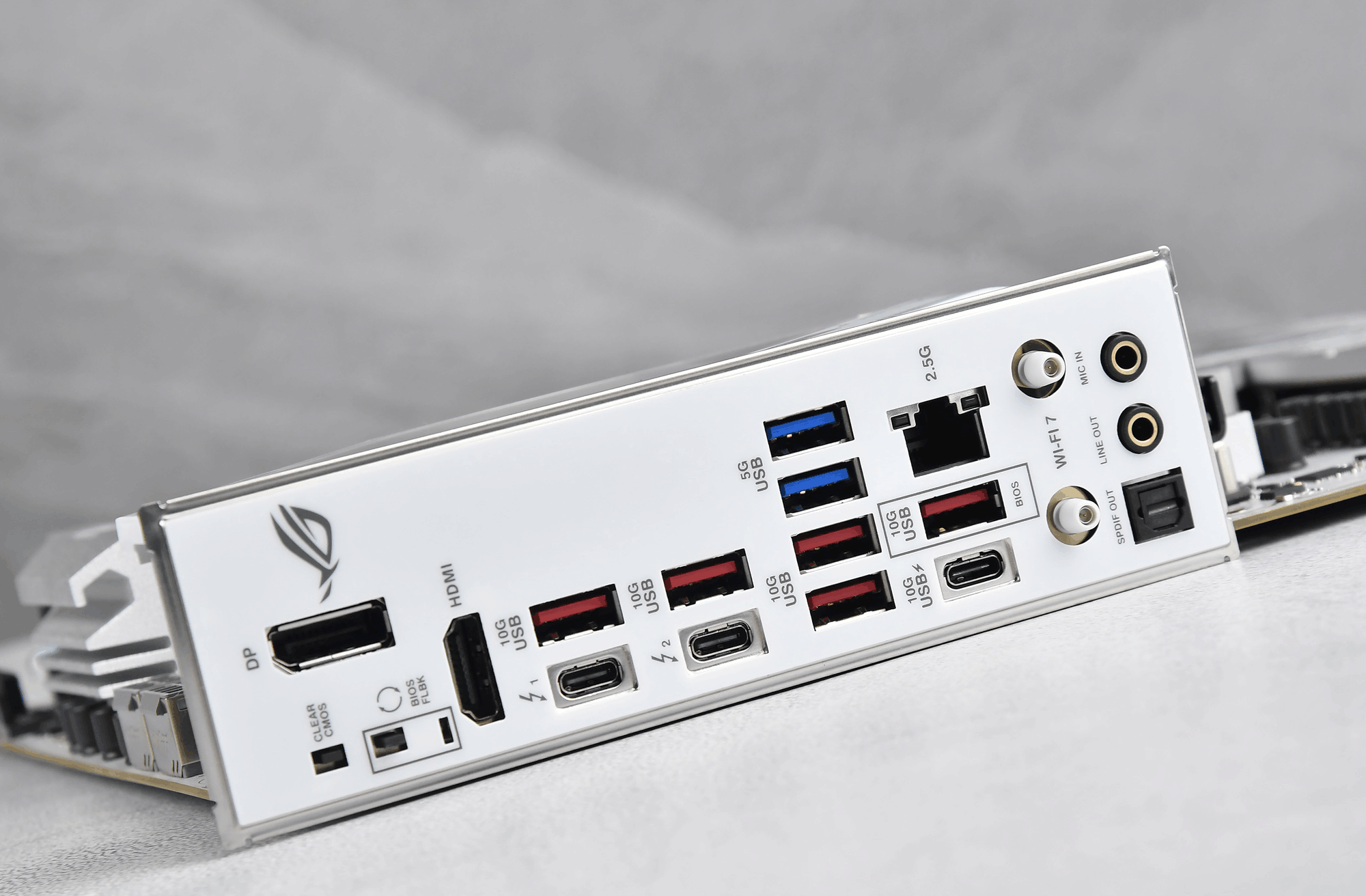 酷睿Ultra 7 270K/5 250K Plus处理器首测:多核、游戏、渲染性能暴增