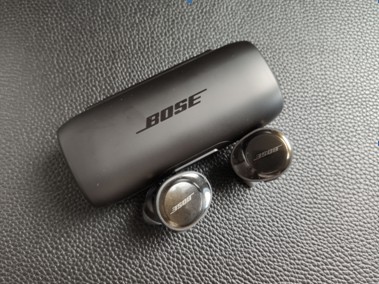 2.bose soundsport free真无线蓝牙耳机