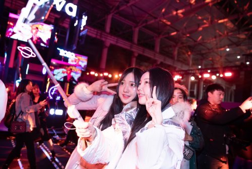 2019最后一夜 华为nova6 5G前置105°超广角记录了哪些大场面？（最新发布）