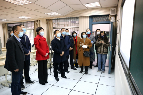 3月31日,金华市委副书记陈玲玲,市委副秘书长陈嵘,市教育局局长楼伟民