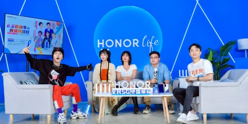 声优美少女对决抖音Rapper角逐花式带货荣耀路由3引万人围观